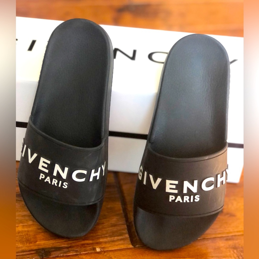 Givenchy Women’s slides